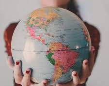 “Enence” – Pajisja që po përmbys botën e përkthimit dhe po sjell revolucion në turizëm (e jo vetëm…)