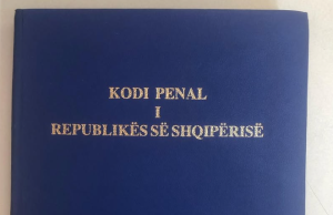 A po kёrkon Kodi i ri Penal, tё drejtojё aktin seksual? – Neni 797 “tutori” i ri.
