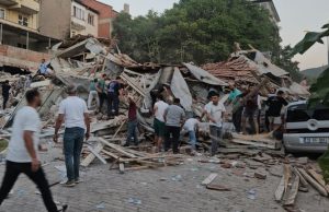 Tërmeti 6.1 ballë godet Turqinë Perëndimore – dhjetëra ndërtesa të shembura