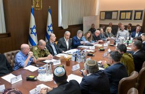 Izraeli përgatitet për ofensivë të plotë në Gaza mes debatit të brendshëm dhe alarmit ndërkombëtar