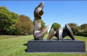 “Përtej të Parit”: një ekspozitë që i fton vizitorët të prekin artin