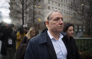 “Thrilleri” McGonigal mbërrin në Shqipëri