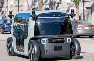 AI del në rrugë: Robotët Taksi fillojnë punë në Singapor