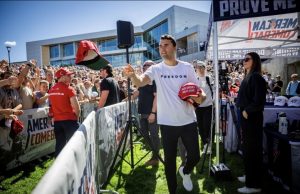 SHBA tronditet: Charlie Kirk vritet gjatë një aktiviteti në universitetin e Utah-ut