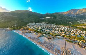 Njё leksion nga “The times” pёr gazetarinё e Shqipёrisё -Përplasje “viganësh” për ujin në jug të Shqipërisë: fshatarët me kosore kundër oligarkëve me helikopter