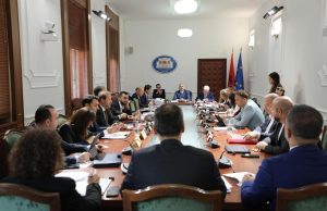 Drejtësia raportoi, politika retorikë: seanca e djeshme që s’ndryshoi asgjë