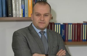 Kodi i Ri Penal, një garë kundër arsyes – Florjan Kalaja paralajmëron për “faktin e kryer” ligjor