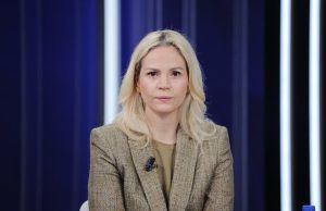 Gazetarja Ola Xama fshikullon Guvernatorin e BSH: Kush po tё bёn presion qё s’je i pavarur?