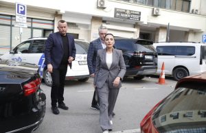 Ditë e nxehtë për politikën: ndërsa Veliaj përballet me drejtësinë në Kushtetuese, Balluku shfaqet në SPAK