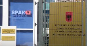 Operacion ndërkombëtar antidrogë: Rrjeti i kokainës i goditur nga SPAK, 10 arrestime jashtë vendit dhe një zyrtar policie në pranga