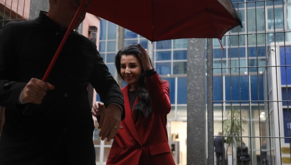 Masat ndaj Belinda Balluku mbeten në fuqi: pezullim nga detyra dhe ndalim lëvizjeje jashtë vendit