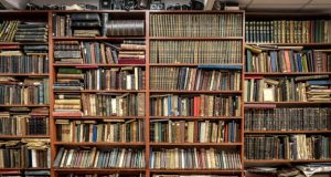 Tirana kthehet në kryeqytetin e librit – Panairi i 28-të hap dyert në Pallatin e Kongreseve